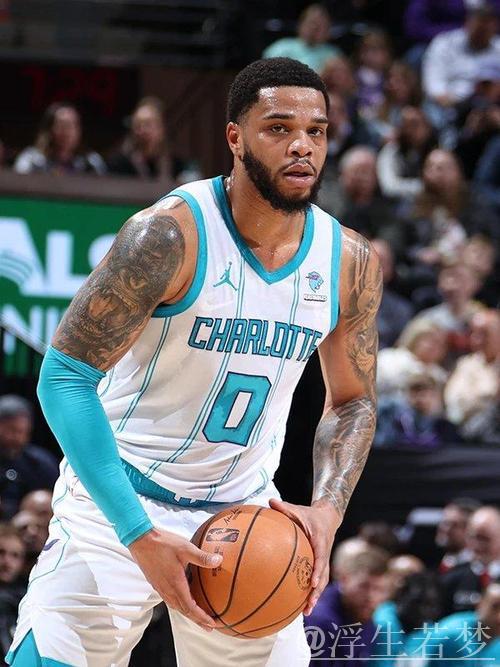 布里奇斯全面表现助黄蜂主场险胜爵士